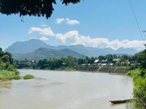 Kingkham Riverside Hotel